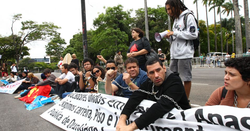 Professores de Belo Horizonte encerram a greve 2