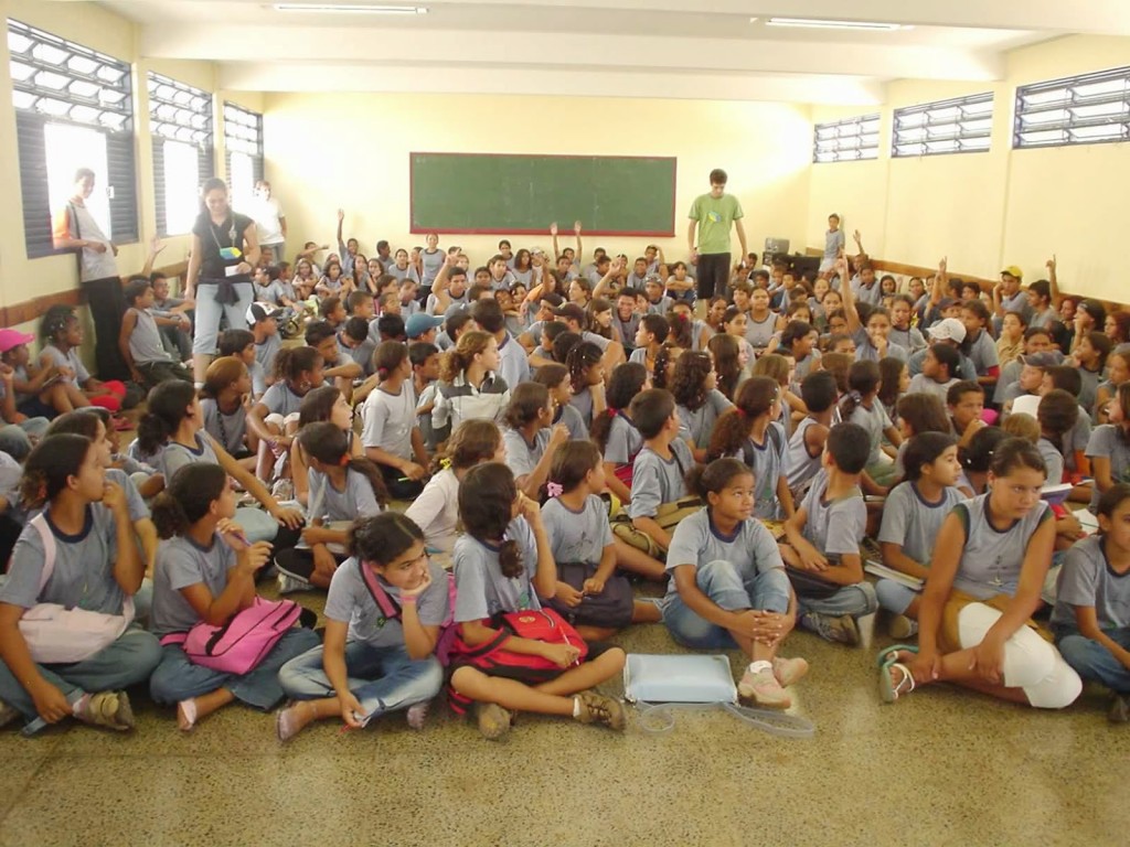 Senado analisa plebiscito sobre federalização da educação