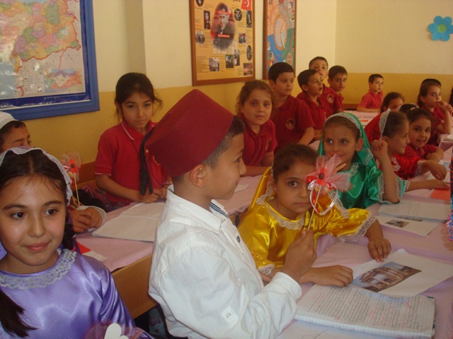 Alunos da Turquia não poderão mais ter tatuagens e piercings