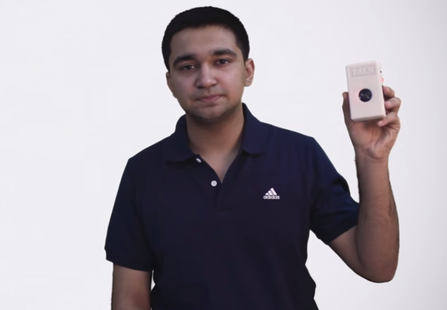 Estudante indiano cria aparelho que permite falar durante respiração 2