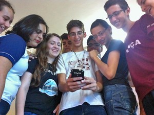 Colégio no DF espalha QR Codes com problemas matemáticos 2