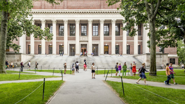 Universidade de Harvard promove seminário sobre sexo e cria polêmica