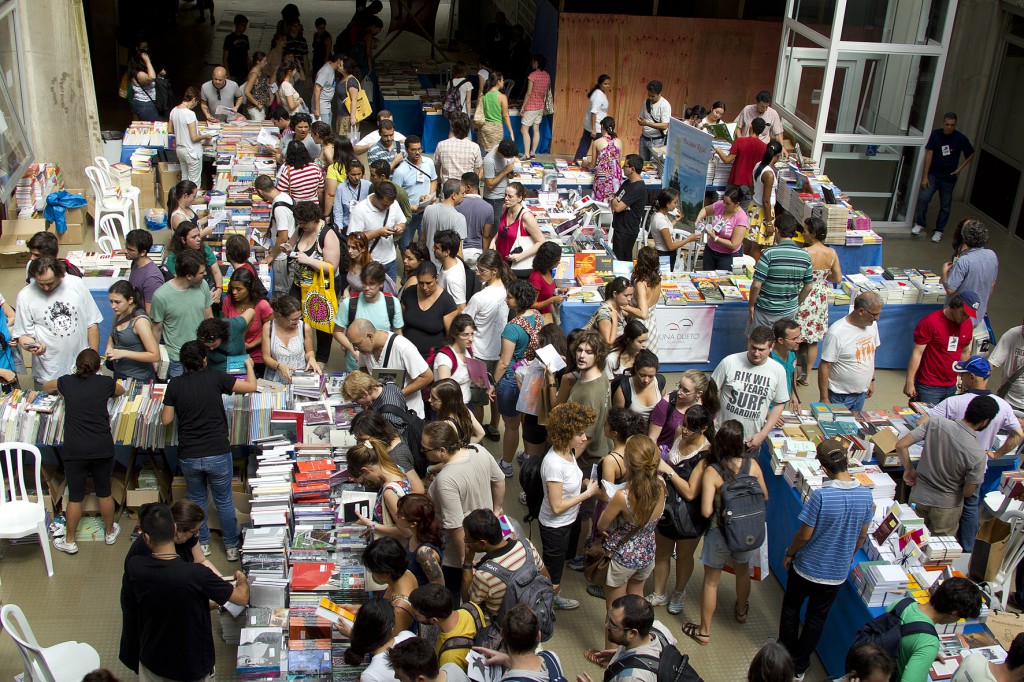 Festa do Livro da USP oferece descontos de até 80
