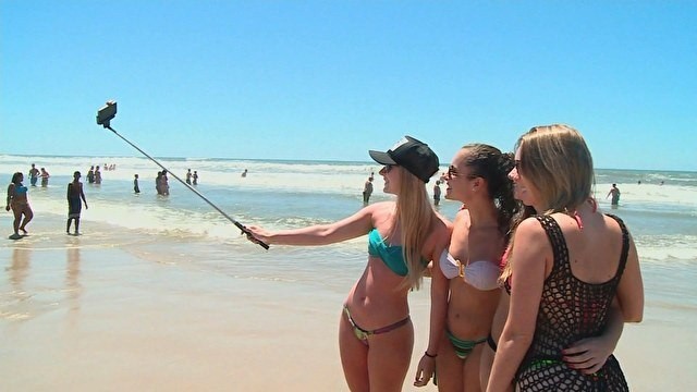 O que é o pau de selfie