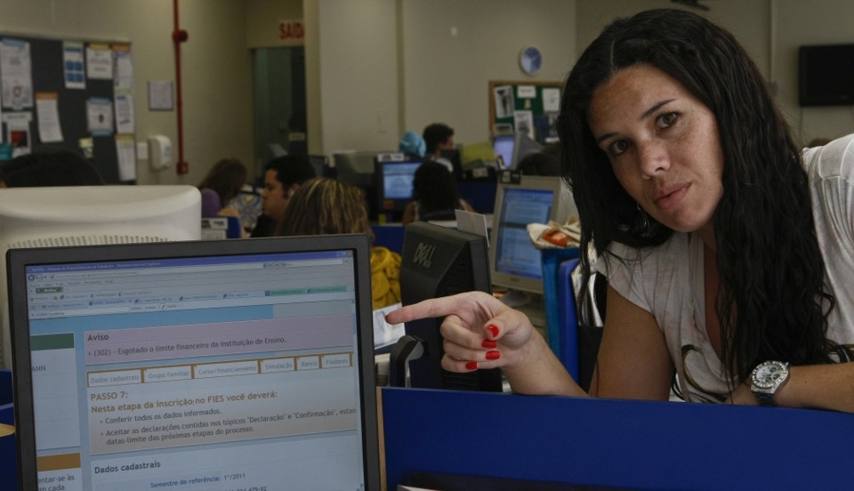 Governo confirma que Fies terá vagas limitadas para financiamento 2