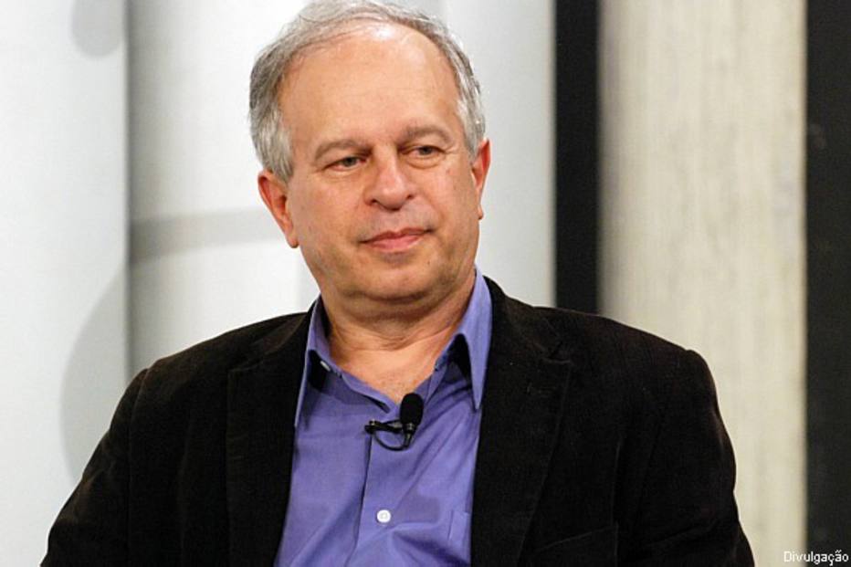 Renato Janine Ribeiro assume Ministério da Educação