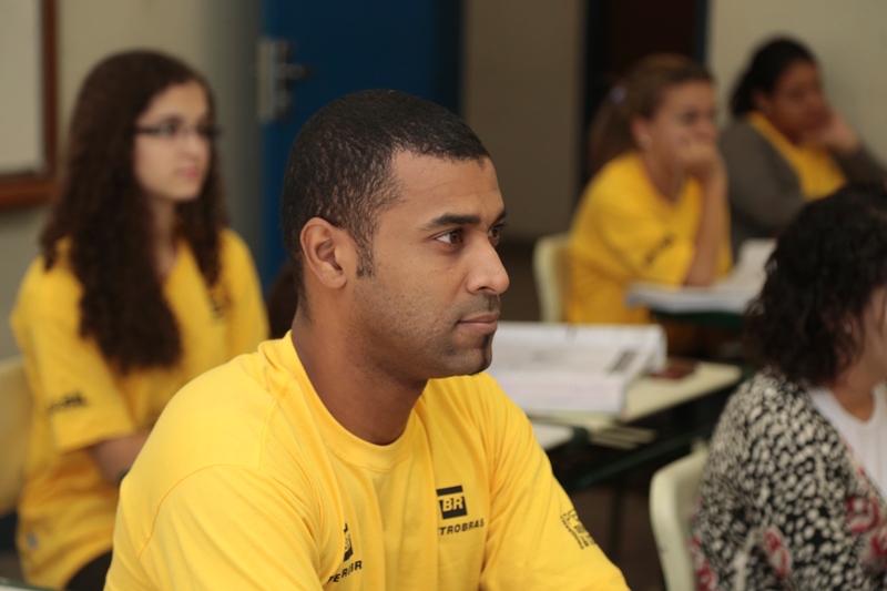 Confira cursos preparatórios gratuitos para o ENEM em SP