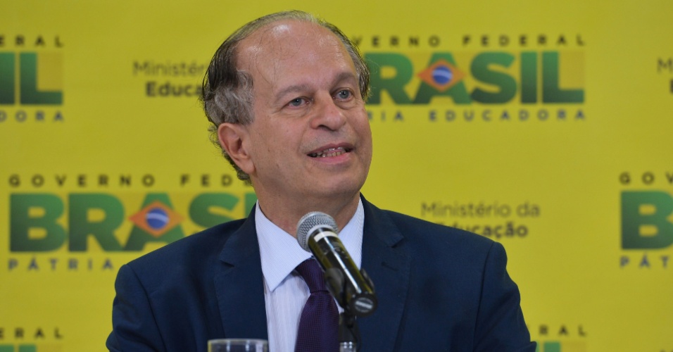 Juros cobrados pelo Fies poderão aumentar 2