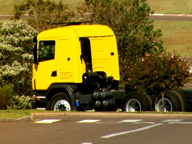 Pesquisadores da USP apresentam caminhão autônomo nacional 2