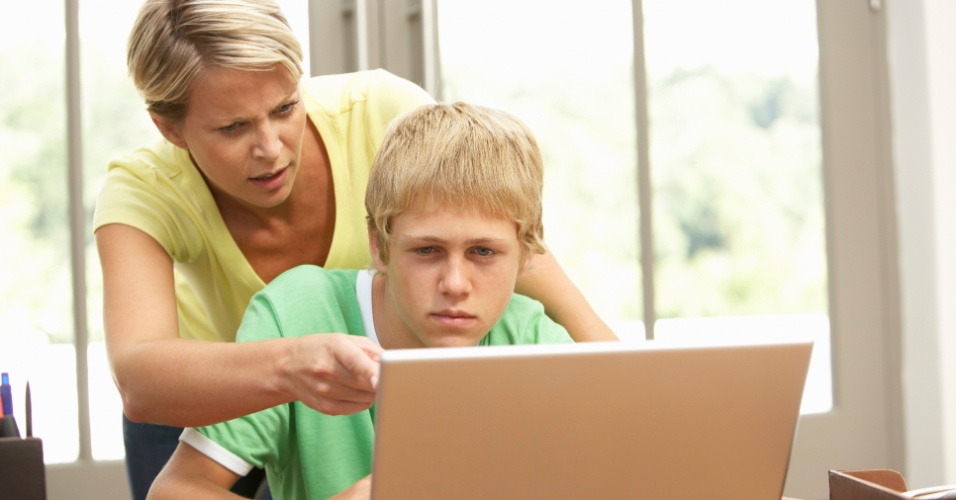 Pesquisa afirma que tempo diante da tela do computador prejudica preparação para provas 2