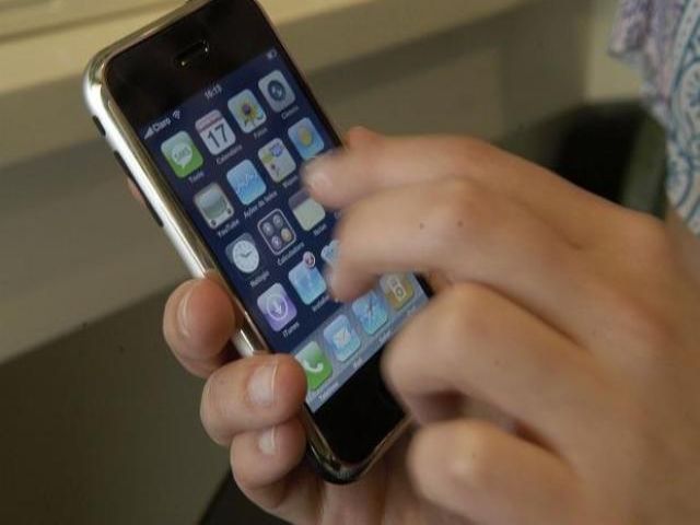 Piauí poderá proibir uso de celulares dentro de salas de aula 2