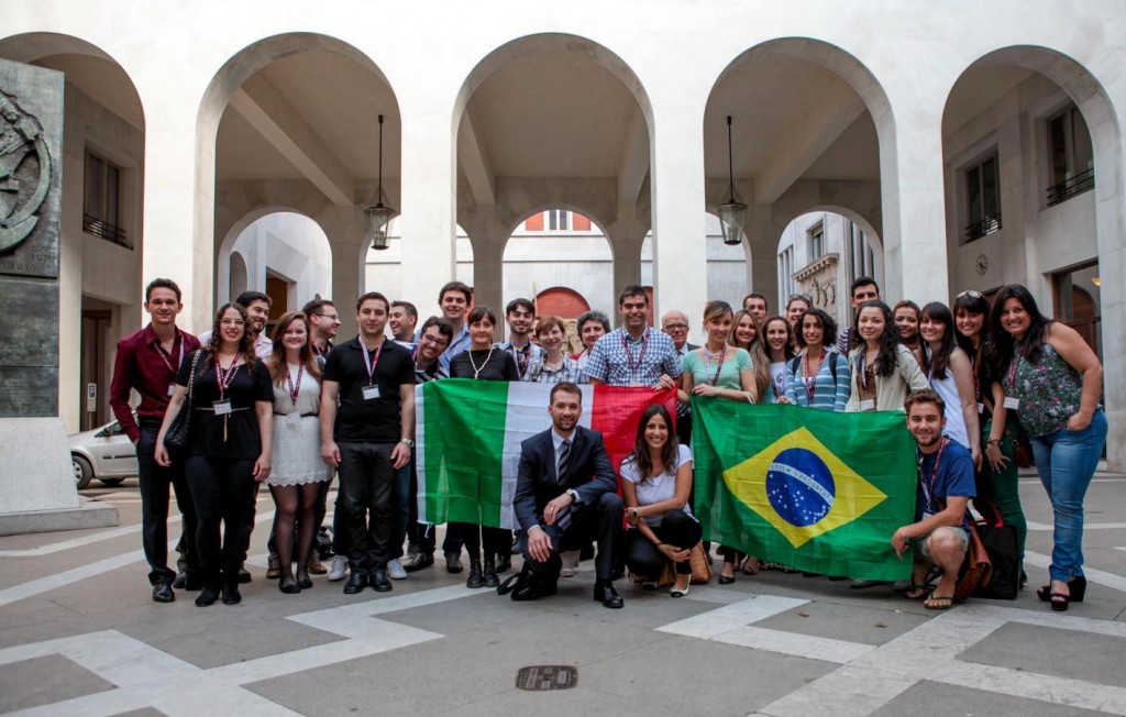 Bolsistas terão que colaborar com educação pública 2