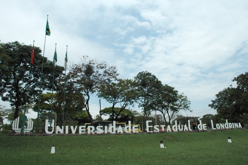 Universidade Estadual de Londrina libera resultado da primeira fase do vestibular 2018