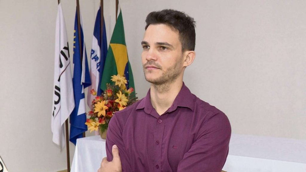 Professor do ano está sendo investigado por suposto diploma falso