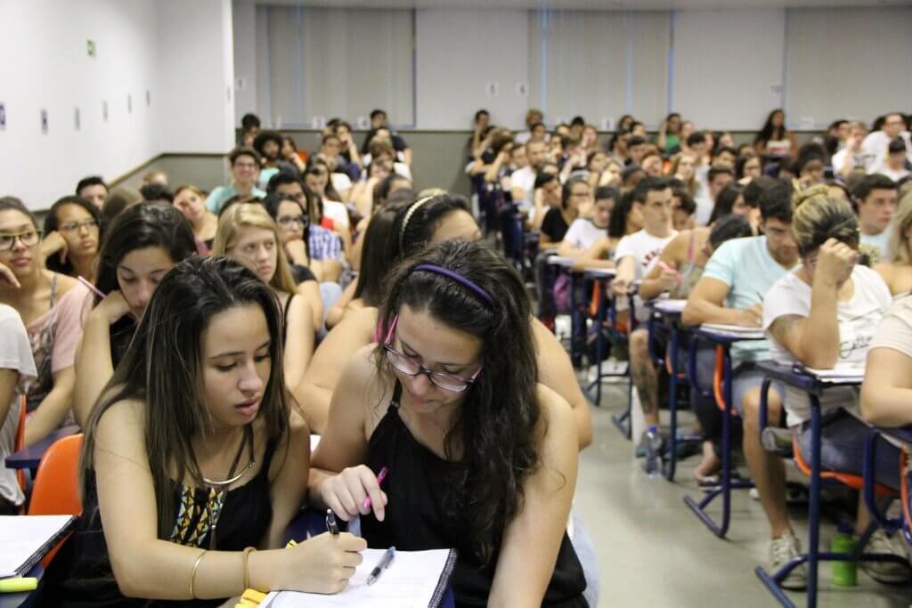 Cursinho em Curitiba abre inscrições para turmas 2018