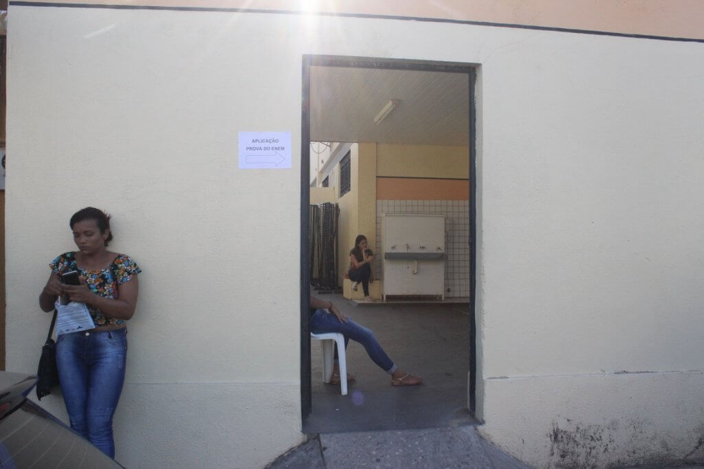 MEC aplica nova prova do Enem e muda proposta de redação