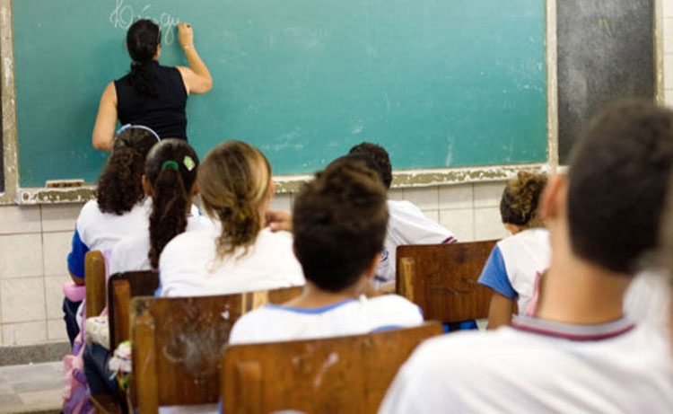 Brasil fica em último no ranking sobre prestígio de professor