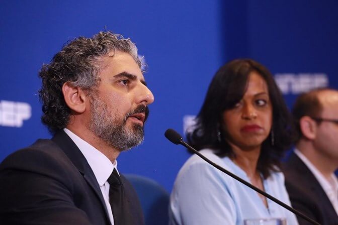 Duas pessoas são presas por utilizar ponto eletrônico durante o Enem 2018