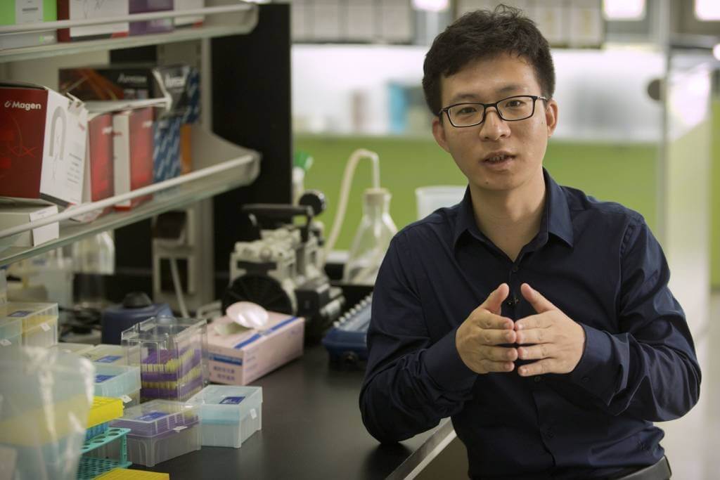 Universidade chinesa investiga possível edição de genes de gêmeas feita por professor