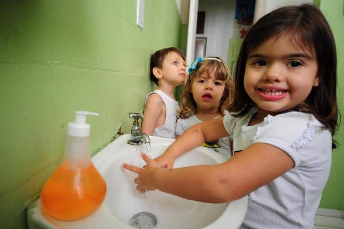 Como trabalhar a importância de lavar as mãos dentro da sala de aula