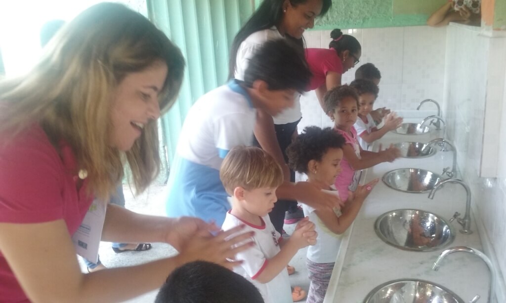 Como trabalhar a importância de lavar as mãos dentro da sala de aula