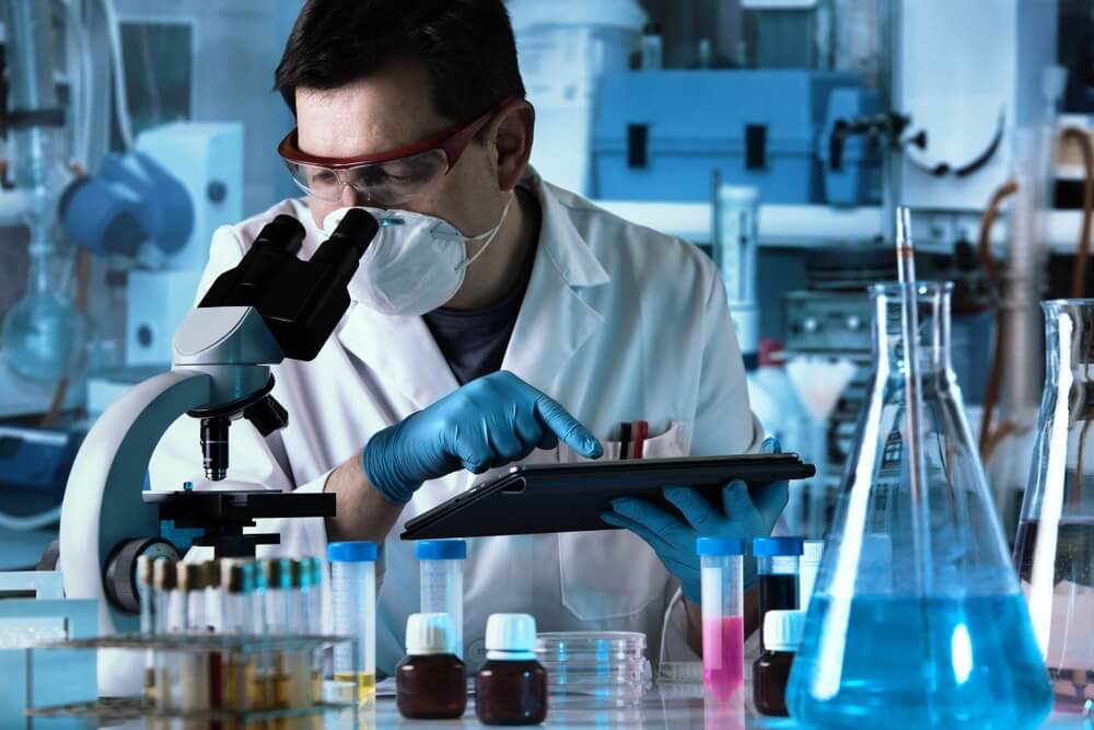 Entenda a diferença entre medicina e biomedicina