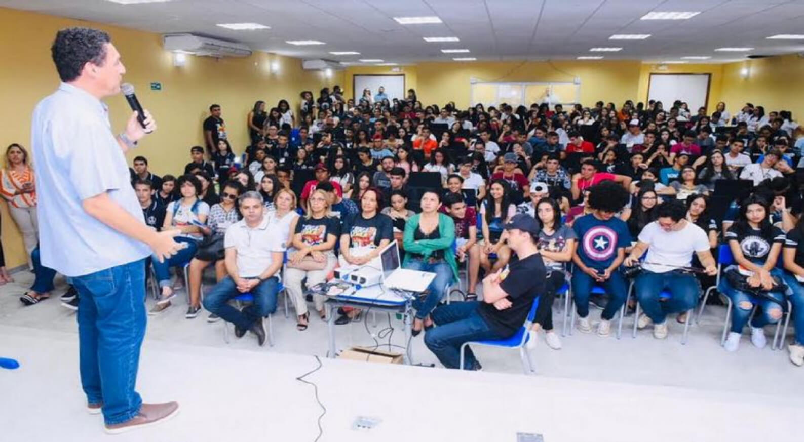 Cursinho Se Liga no Enem On-line 2020 abre inscrições